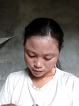 clara-cute online show from 23, 9, 2025