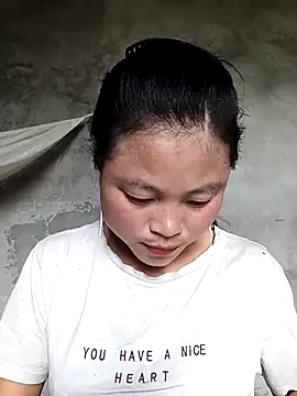 clara-cute online show from 3, 10, 2025