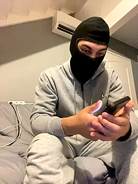 Ryan2205 online show from 10, 11, 2025