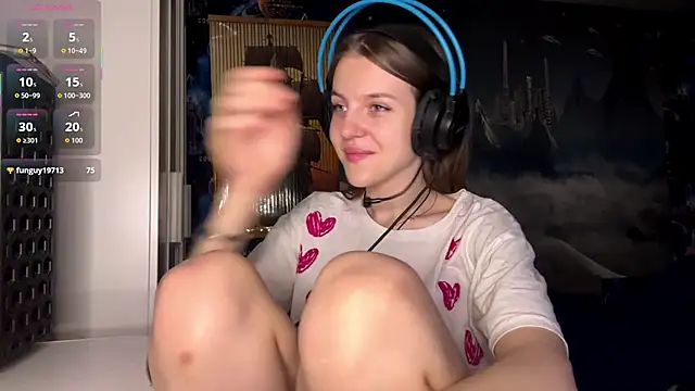 Elira Breeze online show from 30, 11, 2025