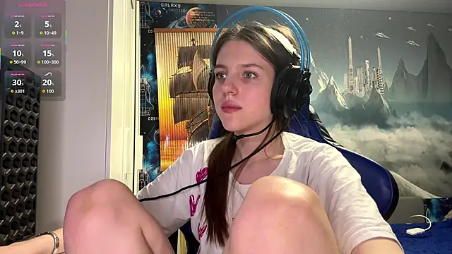 Elira Breeze online show from 17, 2, 2026