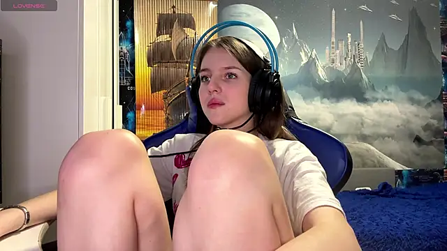 Elira Breeze online show from 21, 2, 2026