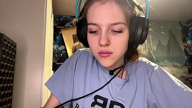 Elira Breeze online show from 8, 1, 2026