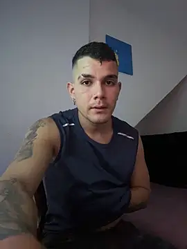 Snapshot of BooyHott_ chatting on 1, 12, 2025 BooyHott online show from 1, 12, 2025