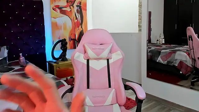 Snapshot of BooyHott_ chatting on 29, 11, 2025 BooyHott online show from 29, 11, 2025