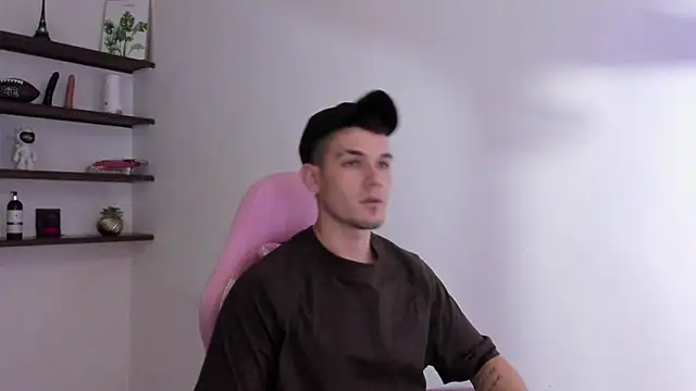 BooyHott  online show from 14, 12, 2025