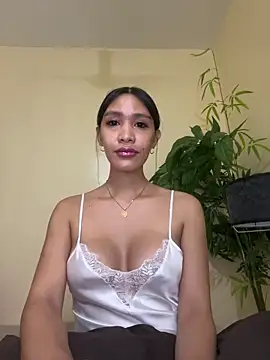 Snapshot of UrIdealGirl_Jade chatting on 24, 5, 2026 UrIdealGirl Jade online show from 24, 5, 2026