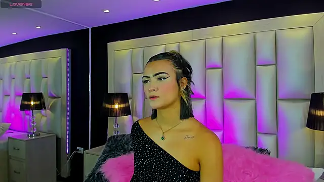 LuisaJonnes  online show from 2, 11, 2025