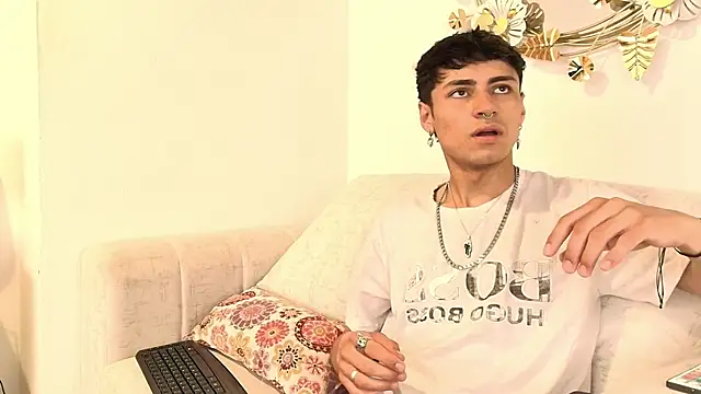 Noah clark nom online show from 23, 9, 2025