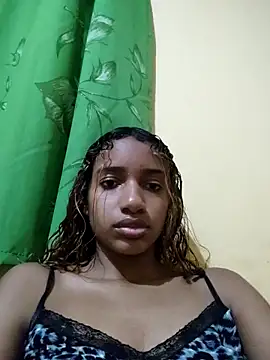 Snapshot of Barbiefox24 chatting on 13, 10, 2025 Barbiefox24 online show from 13, 10, 2025
