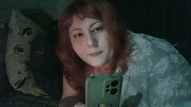 Snapshot of Milli_Besty chatting on 19, 9, 2025 Milli Besty online show from 19, 9, 2025