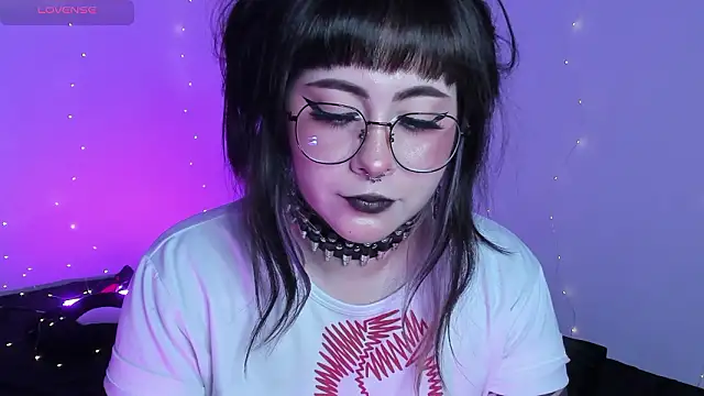 Hallucigenia  online show from 1, 3, 2026