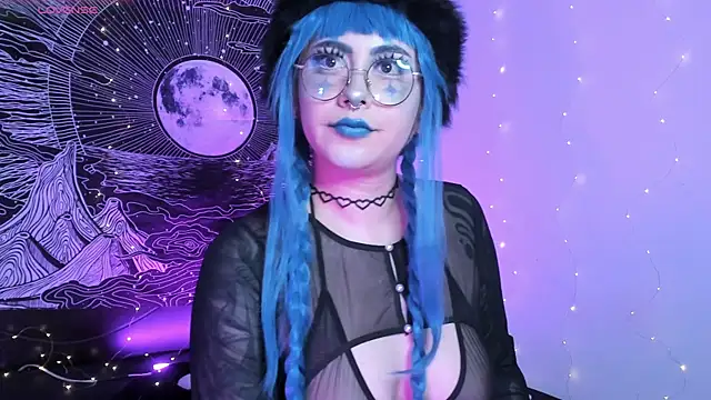 Snapshot of Hallucigenia_ chatting on 23, 10, 2025 Hallucigenia online show from 23, 10, 2025