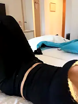Bellablows online show from 30, 9, 2025