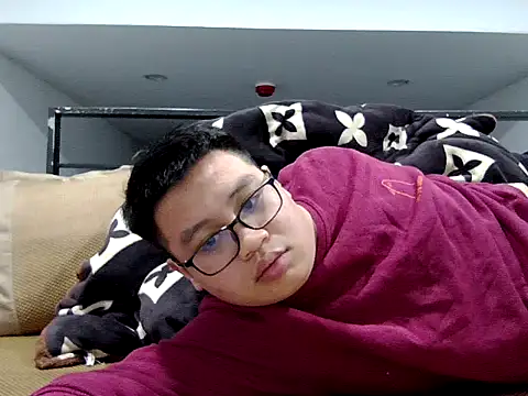 loveninja online show from 19, 12, 2025