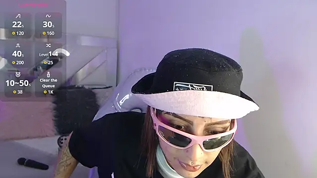 Gyal 8  online show from 23, 10, 2025