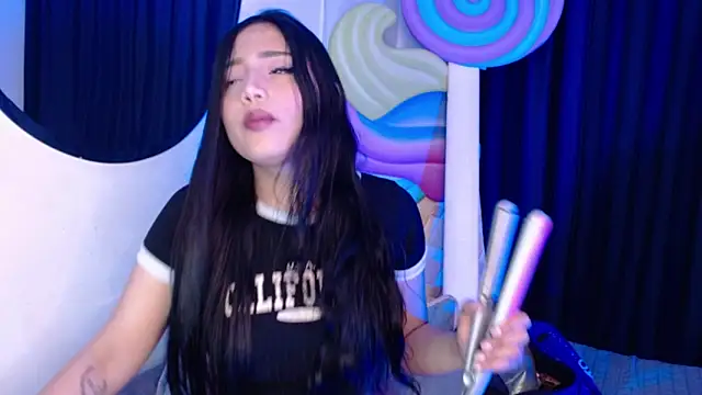 ladymooncs online show from 4, 2, 2026