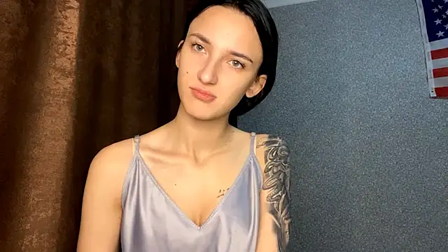 TifanyRawi online show from 28, 9, 2025