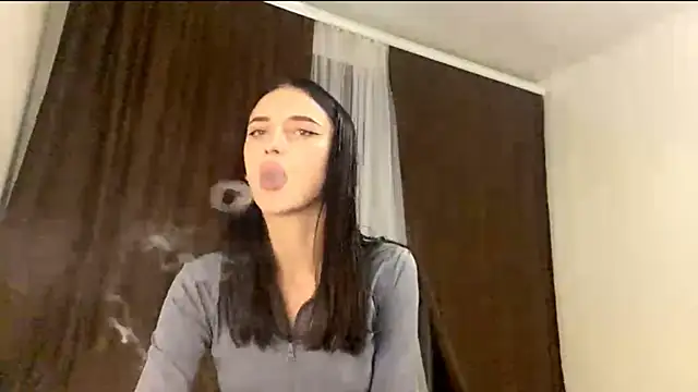 TifanyRawi online show from 7, 10, 2025