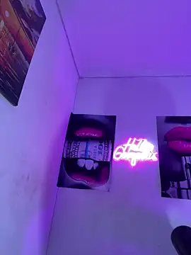 becca wilsson online show from 28, 11, 2025