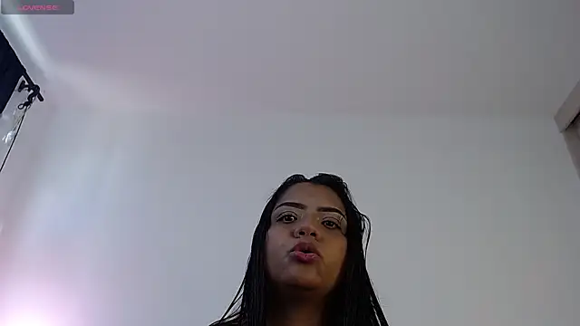 Camila Torresss online show from 25, 4, 2026
