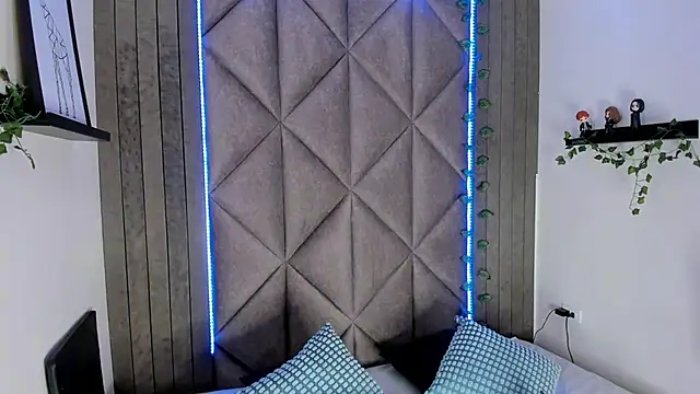 MyApril   online show from 11, 2, 2026