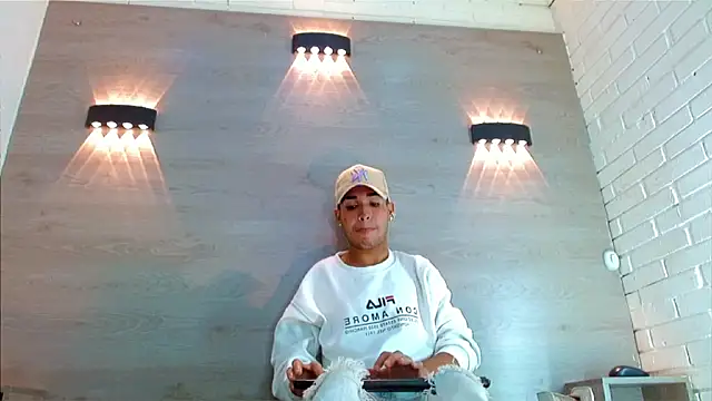 PatrickXX 1 online show from 24, 9, 2025