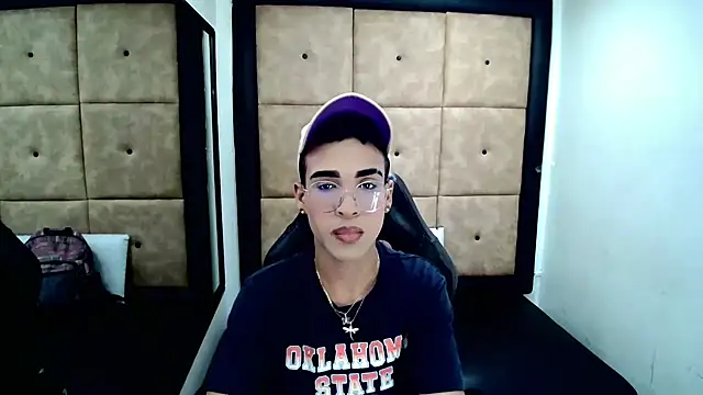 PatrickXX 1 online show from 3, 10, 2025