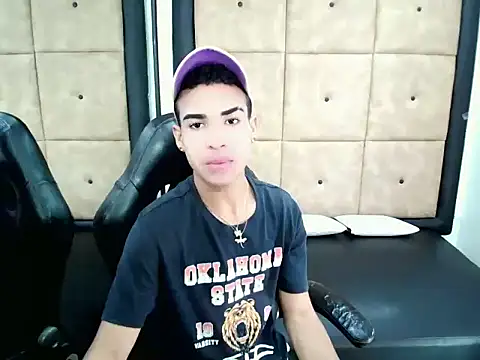PatrickXX 1 online show from 4, 10, 2025