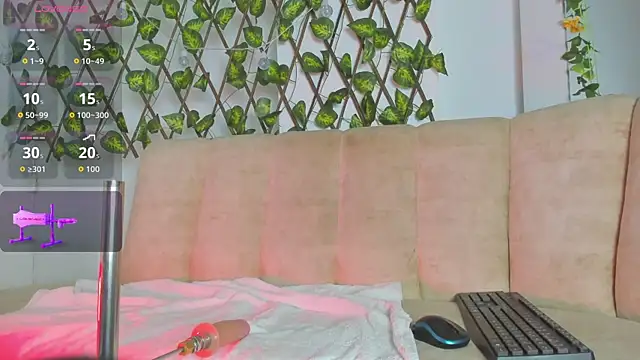 Snapshot of NickyMontero chatting on 10, 10, 2025 NickyMontero online show from 10, 10, 2025
