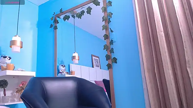 PenelopeBond online show from 9, 10, 2025