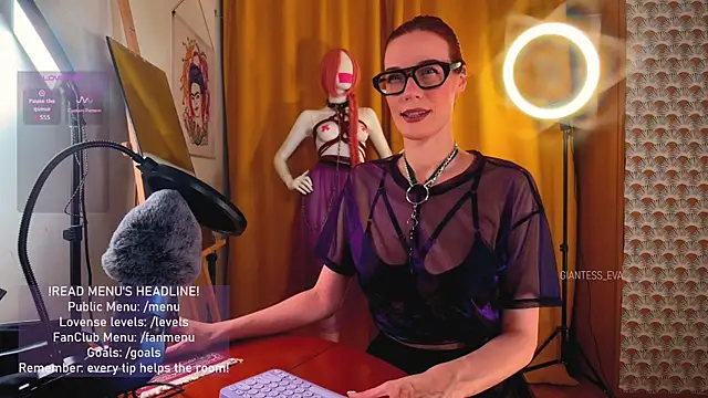 Snapshot of Giantess_Eva chatting on 21, 6, 2026 Giantess Eva online show from 21, 6, 2026
