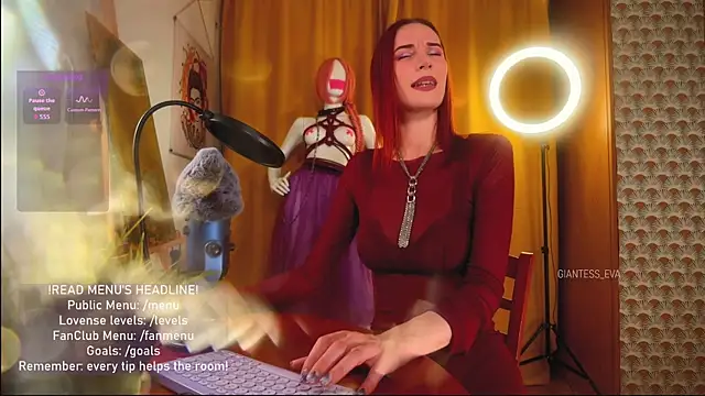 Snapshot of Giantess_Eva chatting on 30, 7, 2026 Giantess Eva online show from 30, 7, 2026