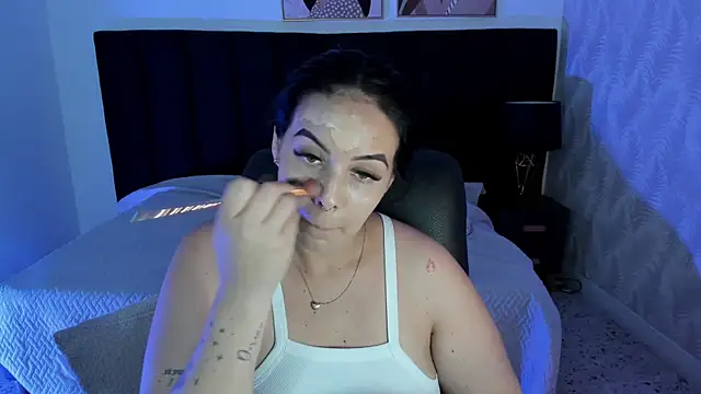 Snapshot of camiladuke7 chatting on 9, 10, 2025 camiladuke7 online show from 9, 10, 2025