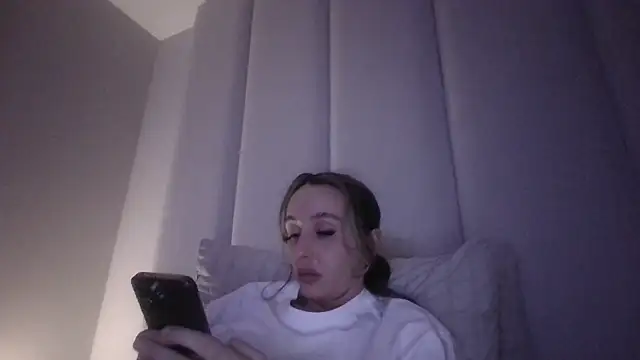 Snapshot of Scotishminx25 chatting on 25, 9, 2025 Scotishminx25 online show from 25, 9, 2025