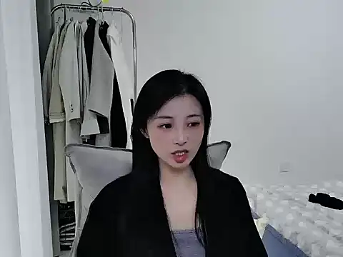 Snapshot of Mien-MM chatting on 17, 10, 2025 Mien-MM online show from 17, 10, 2025