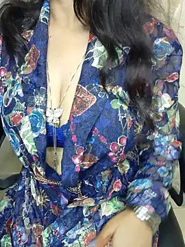 Hey Jully online show from 18, 10, 2025