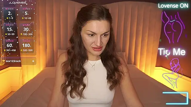 EllaGoldenn online show from 21, 10, 2025