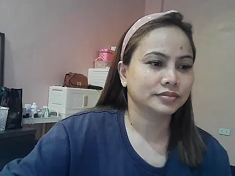 Snapshot of Amarrahlyn chatting on 19, 5, 2026 Amarrahlyn online show from 19, 5, 2026