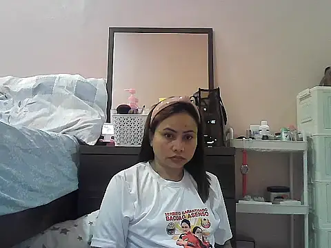 Snapshot of Amarrahlyn chatting on 12, 5, 2026 Amarrahlyn online show from 12, 5, 2026