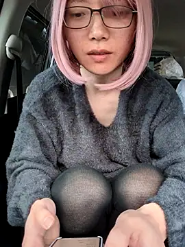 Snapshot of takusaki223 chatting on 22, 11, 2025 takusaki223 online show from 22, 11, 2025