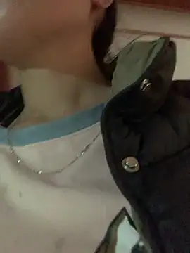 Snapshot of Halyy_xx chatting on 18, 3, 2026 Halyy xx online show from 18, 3, 2026