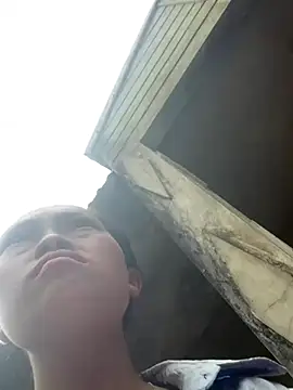 Snapshot of Halyy_xx chatting on 15, 10, 2025 Halyy xx online show from 15, 10, 2025