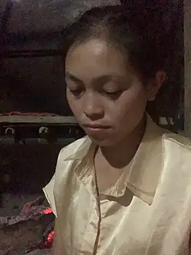 Snapshot of Halyy_xx chatting on 14, 10, 2025 Halyy xx online show from 14, 10, 2025