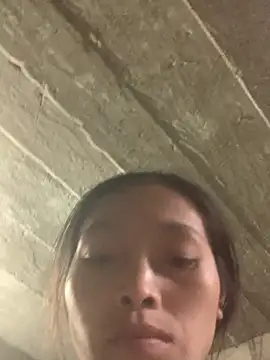 Snapshot of Halyy_xx chatting on 24, 10, 2025 Halyy xx online show from 24, 10, 2025