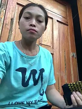 Snapshot of Halyy_xx chatting on 18, 10, 2025 Halyy xx online show from 18, 10, 2025