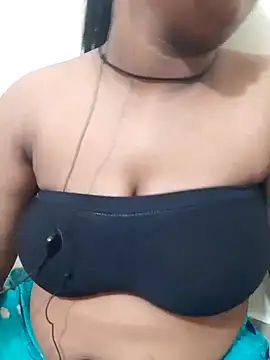 Kiara-Model online show from 5, 10, 2025