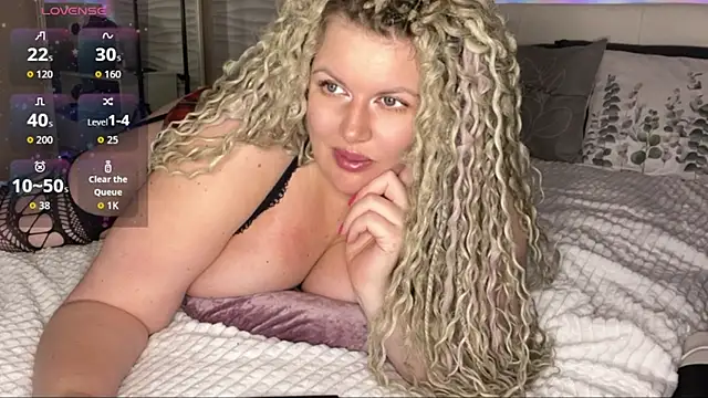 Snapshot of Nivika chatting on 21, 9, 2025 Nivika online show from 21, 9, 2025