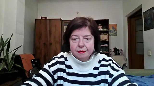 Violet Pulse online show from 5, 2, 2026