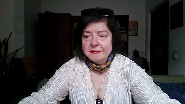 Violet Pulse online show from 6, 3, 2026